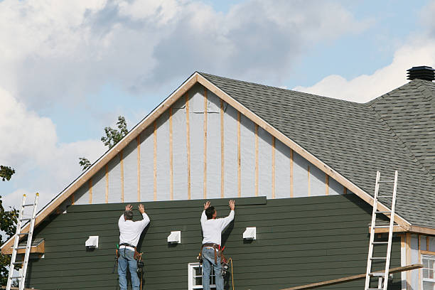 Professional Emergency Siding Repair technician working in Glen Rock, NJ